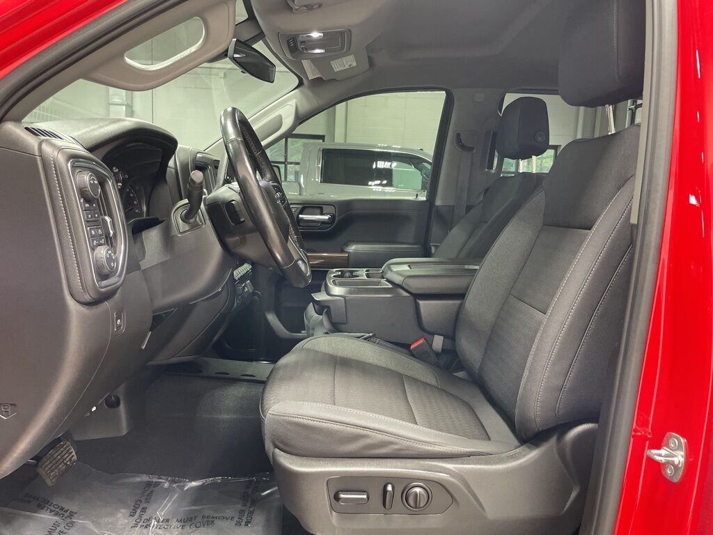 2020 Chevrolet Silverado 1500 4x4 Crew Cab RST Minocqua WI 2020 Chevrolet Silverado 1500 4x4 Crew Cab RST Minocqua WI