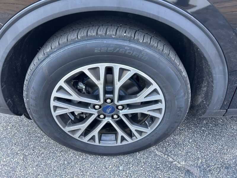 2020 Ford Escape SEL - 1 OWNER - LEATHER - SUNROOF - NAVIGATION Whitinsville MA 2020 Ford Escape SEL - 1 OWNER - LEATHER - SUNROOF - NAVIGATION Whitinsville MA