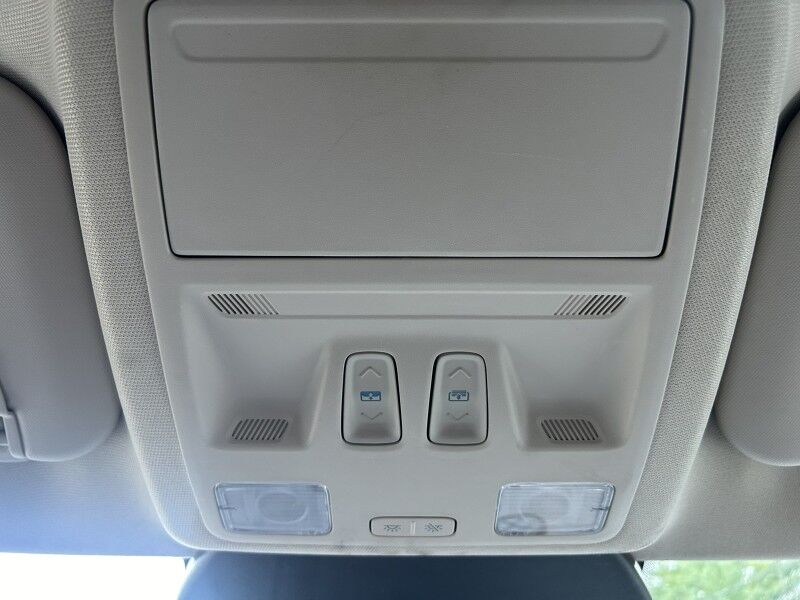 2020 Ford Escape SEL - 1 OWNER - LEATHER - SUNROOF - NAVIGATION Whitinsville MA 2020 Ford Escape SEL - 1 OWNER - LEATHER - SUNROOF - NAVIGATION Whitinsville MA