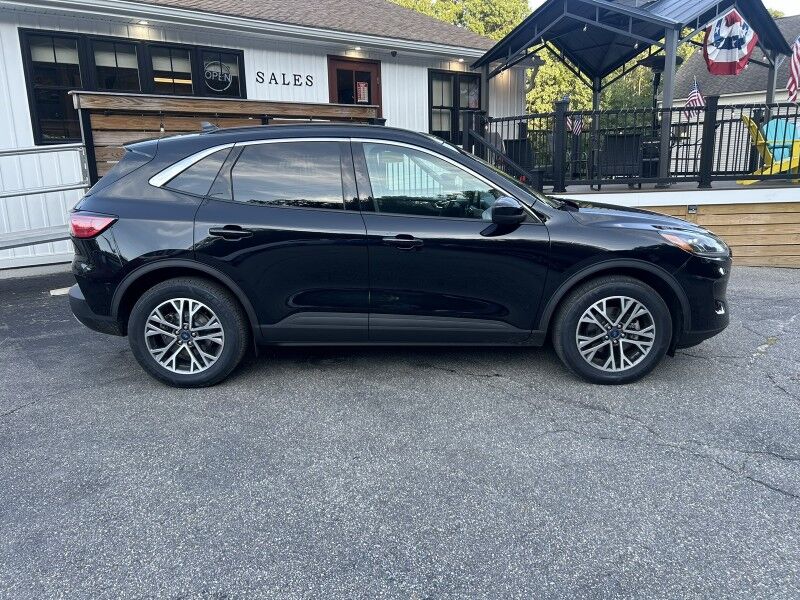 2020 Ford Escape SEL - 1 OWNER - LEATHER - SUNROOF - NAVIGATION Whitinsville MA 2020 Ford Escape SEL - 1 OWNER - LEATHER - SUNROOF - NAVIGATION Whitinsville MA