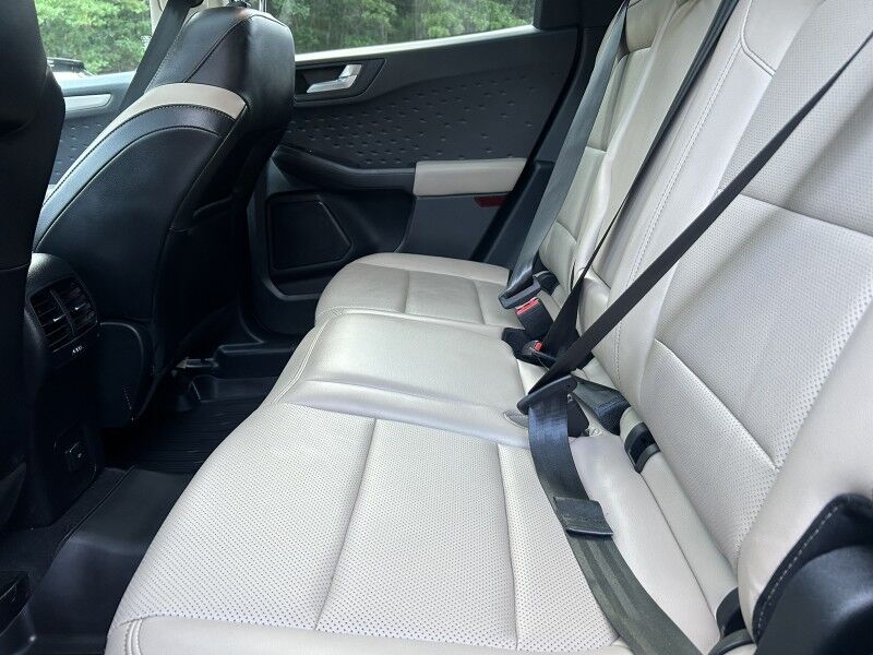 2020 Ford Escape SEL - 1 OWNER - LEATHER - SUNROOF - NAVIGATION Whitinsville MA 2020 Ford Escape SEL - 1 OWNER - LEATHER - SUNROOF - NAVIGATION Whitinsville MA