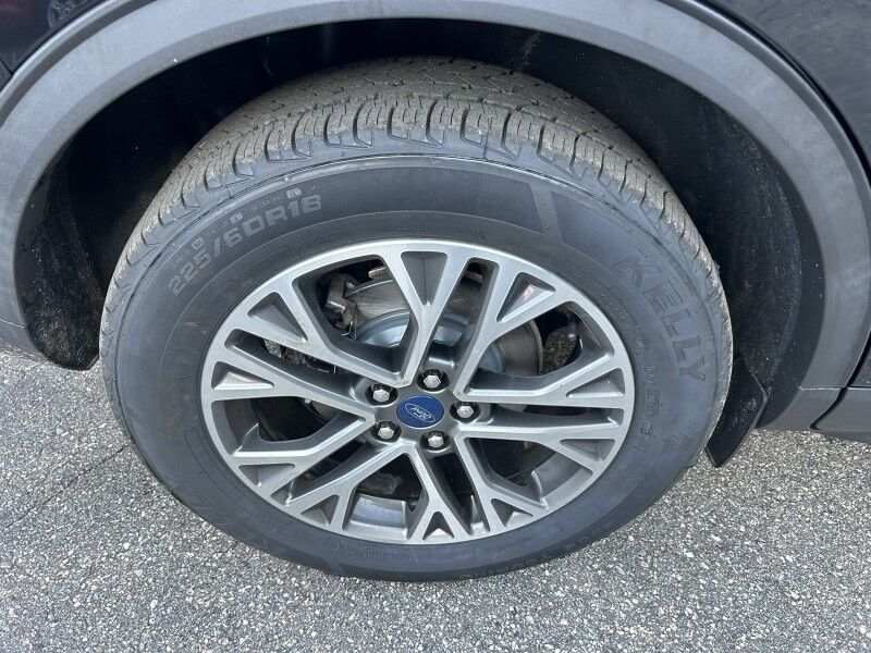 2020 Ford Escape SEL - 1 OWNER - LEATHER - SUNROOF - NAVIGATION Whitinsville MA 2020 Ford Escape SEL - 1 OWNER - LEATHER - SUNROOF - NAVIGATION Whitinsville MA