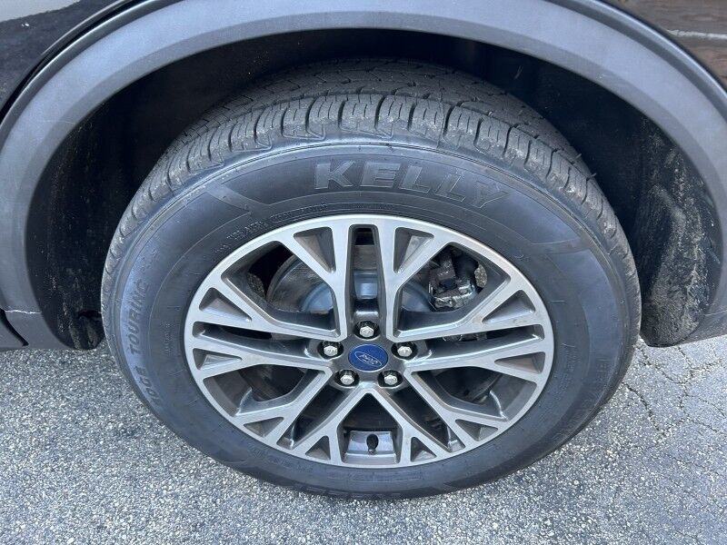 2020 Ford Escape SEL - 1 OWNER - LEATHER - SUNROOF - NAVIGATION Whitinsville MA 2020 Ford Escape SEL - 1 OWNER - LEATHER - SUNROOF - NAVIGATION Whitinsville MA