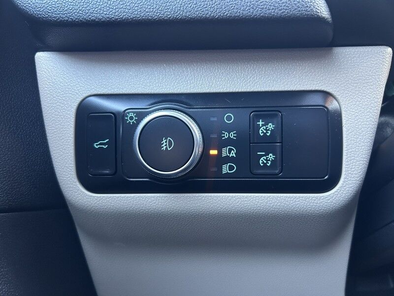 2020 Ford Escape SEL - 1 OWNER - LEATHER - SUNROOF - NAVIGATION Whitinsville MA 2020 Ford Escape SEL - 1 OWNER - LEATHER - SUNROOF - NAVIGATION Whitinsville MA