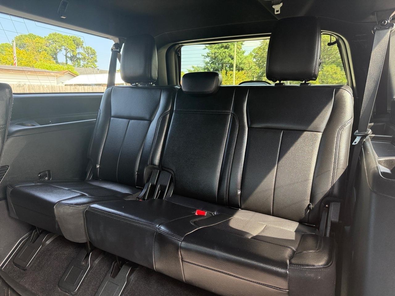 2020 Ford Expedition Max XLT, HEATED/VENTILATED SEATS, MOONROOF, 3RD ROW, POWER LIFTGATE, ROOF RACK, TOW PACKAGE, HOTSPOT, UNIVESAL GARAGE DOOR OPENER, HILL START ASSIST, CLEAN CARFAX, THIS FORD HAS ROOM FOR EVERYONE! Norfolk VA 2020 Ford Expedition Max XLT, HEATED/VENTILATED SEATS, MOONROOF, 3RD ROW, POWER LIFTGATE, ROOF RACK, TOW PACKAGE, HOTSPOT, UNIVESAL GARAGE DOOR OPENER, HILL START ASSIST, CLEAN CARFAX, THIS FORD HAS ROOM FOR EVERYONE! Norfolk VA