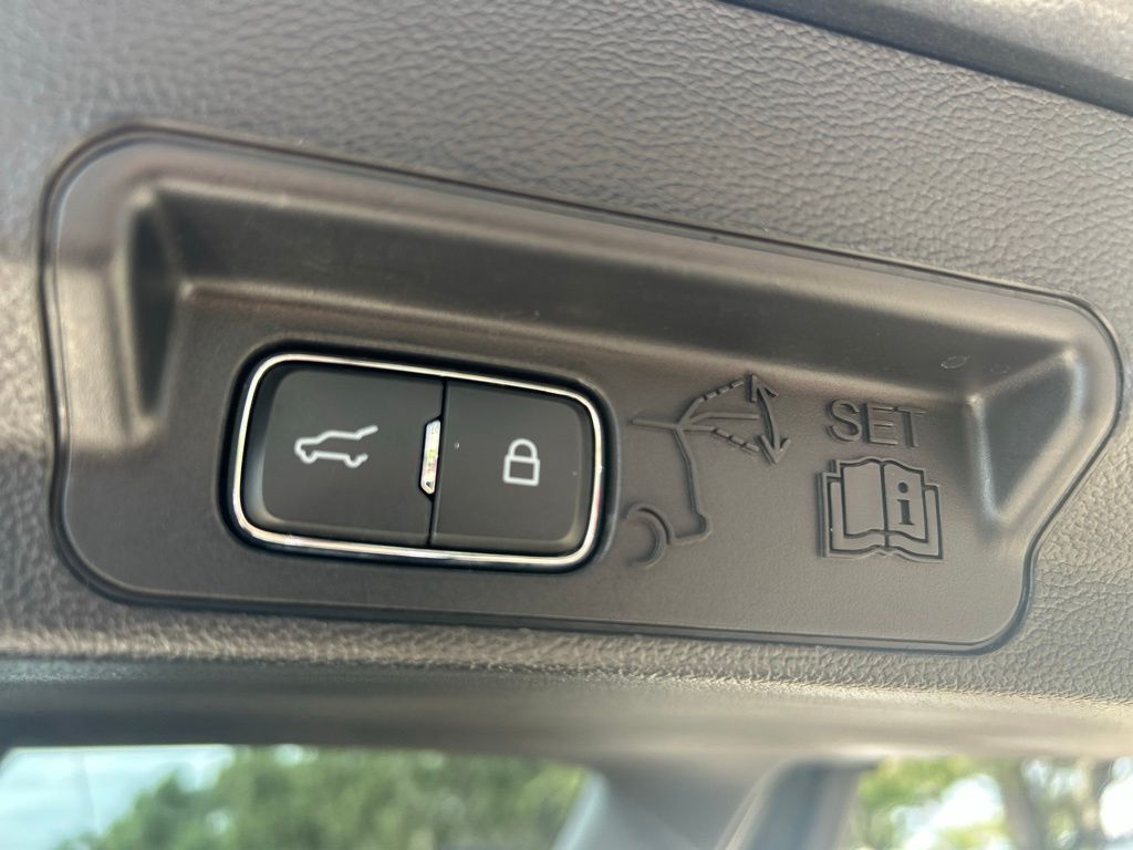 2020 Ford Explorer Limited Tampa FL