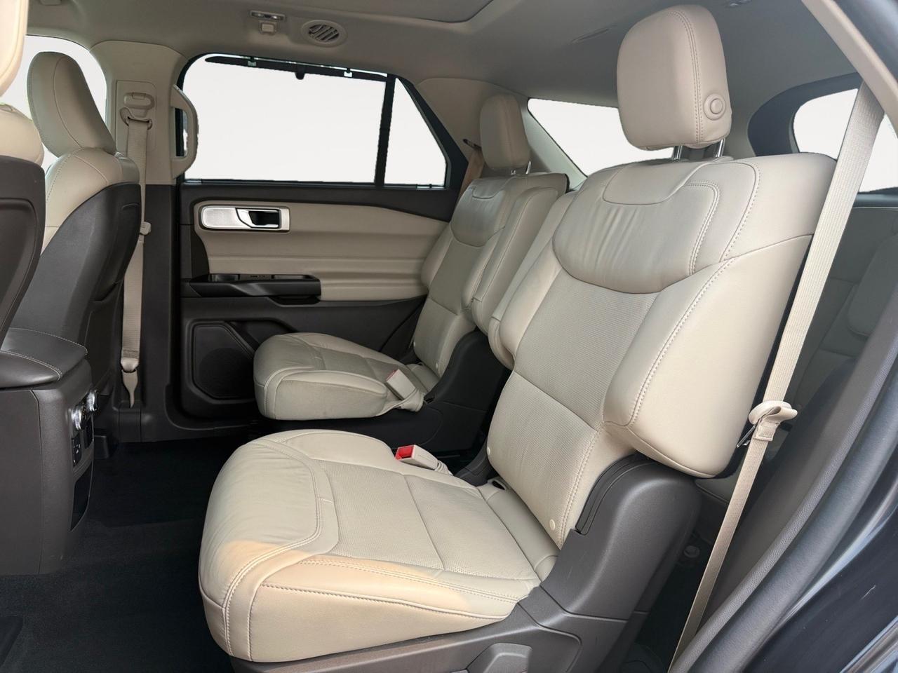 2020 Ford Explorer Platinum, HEATED/VENTILATED SEATS, HEATED REAR SEATS, CAPTAINS CHAIRS, 3RD ROW, MOONROOF, BLUETOOTH, POWER LIFTGATE, ROOF RACK, POWER/HEATED MIRRORS, NAVIGATION, HOTSPOT, REMOTE START, CLEAN CARFAX, COME AND TEST DRIVE THIS FORD EXPLORER TODAY! Norfolk VA 2020 Ford Explorer Platinum, HEATED/VENTILATED SEATS, HEATED REAR SEATS, CAPTAINS CHAIRS, 3RD ROW, MOONROOF, BLUETOOTH, POWER LIFTGATE, ROOF RACK, POWER/HEATED MIRRORS, NAVIGATION, HOTSPOT, REMOTE START, CLEAN CARFAX, COME AND TEST DRIVE THIS FORD EXPLORER TODAY! Norfolk VA