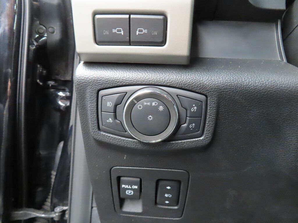 2020 Ford F-150 4x4 SuperCrew Lariat Fond du Lac WI 2020 Ford F-150 4x4 SuperCrew Lariat Fond du Lac WI