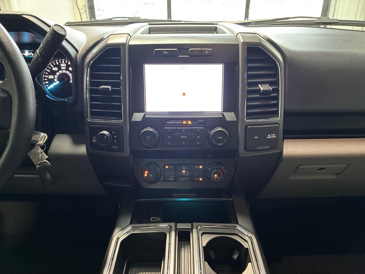 2020 Ford F-150 XLT, 4x4, 5.0 V8, 302A Pkg, Nav, Tow, Power Equipment Group, Only 9k Miles Houston TX 2020 Ford F-150 XLT, 4x4, 5.0 V8, 302A Pkg, Nav, Tow, Power Equipment Group, Only 9k Miles Houston TX