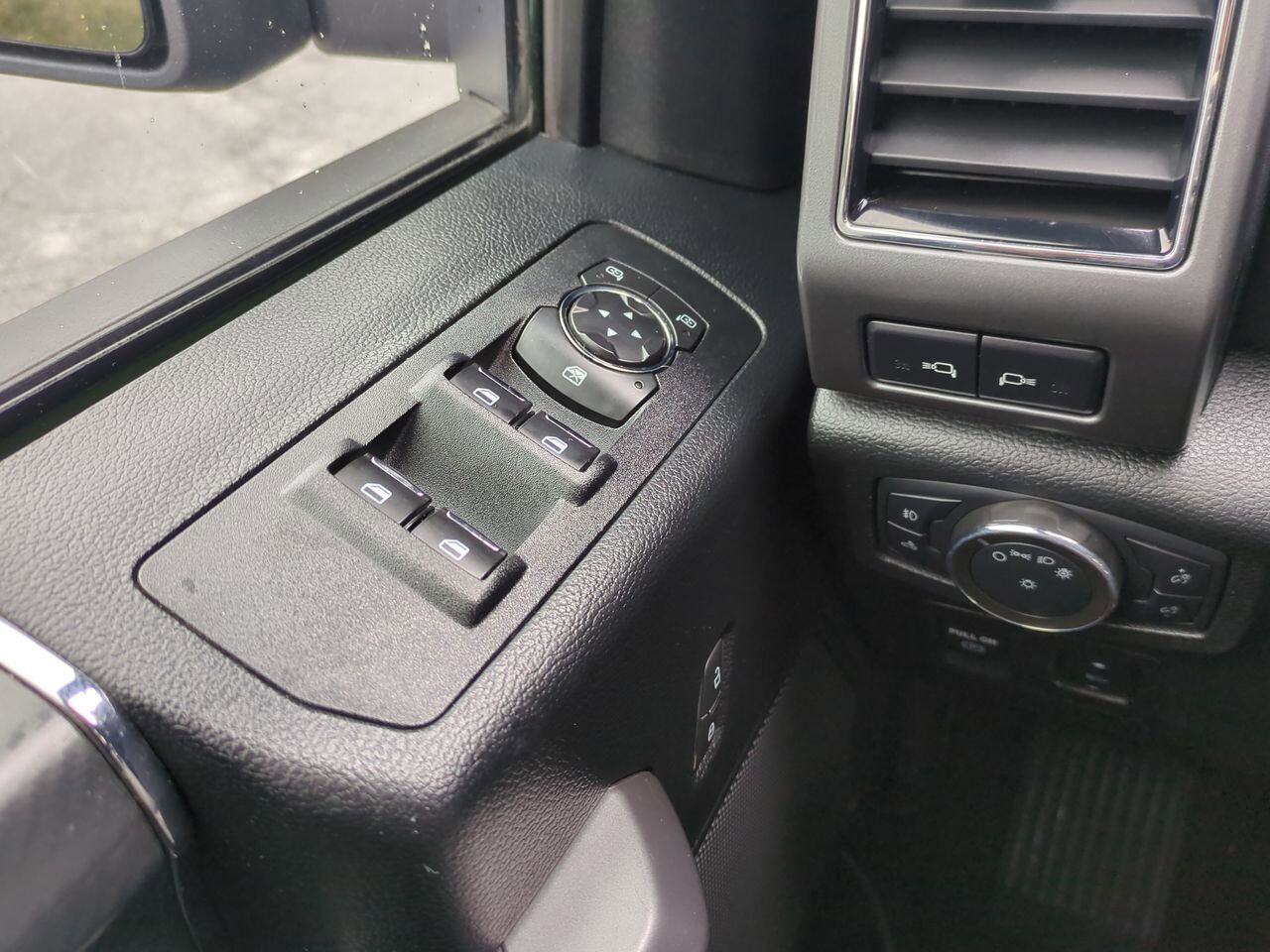 2020 Ford F-150 XLT Appleton WI 2020 Ford F-150 XLT Appleton WI