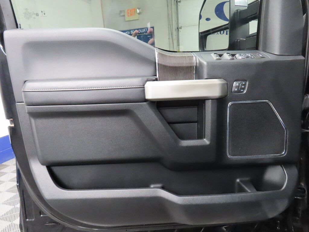 2020 Ford F-250 Super Duty 4x4 Crew Cab Lariat Fond du Lac WI 2020 Ford F-250 Super Duty 4x4 Crew Cab Lariat Fond du Lac WI