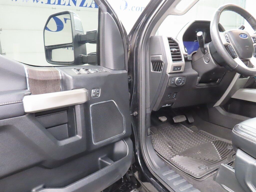2020 Ford F-250 Super Duty 4x4 Crew Cab Lariat Fond du Lac WI 2020 Ford F-250 Super Duty 4x4 Crew Cab Lariat Fond du Lac WI
