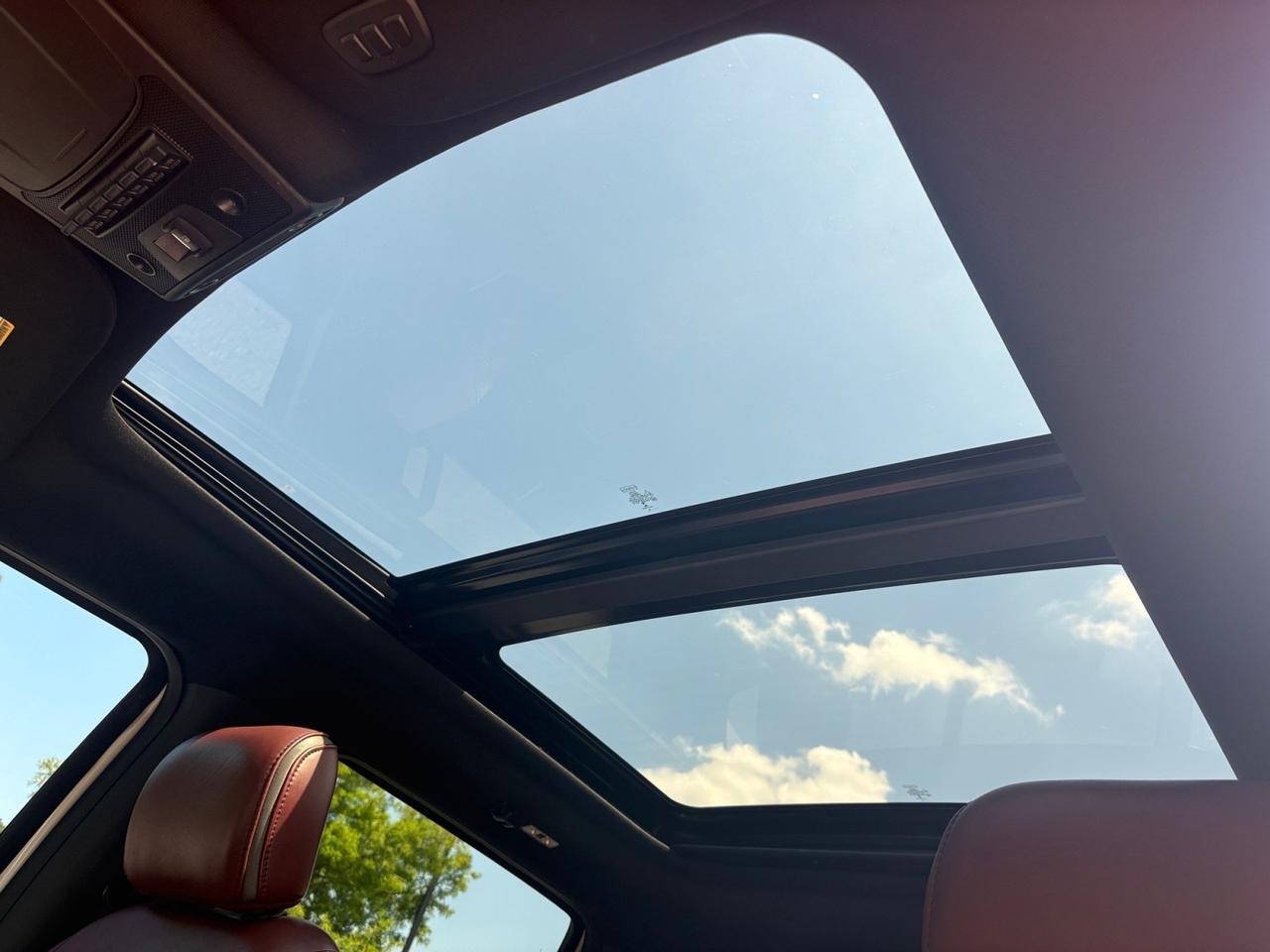 2020 Ford Super Duty F-350 SRW Platinum, POWER RUNNING BOARDS, LIFTED, PANORAMIC MOONROOF, 360 BACKUP CAMERA, HEATED & COOLING SEATS, BLIND SPOT ALERT, FORWARD COLLISION WARNING, APPLE CARPLAY/ANDROID AUTO, 5TH WHEEL/GOOSENECK TOW PACKAGE, GO BIG, GO PLATINUM! Virginia Beach VA 2020 Ford Super Duty F-350 SRW Platinum, POWER RUNNING BOARDS, LIFTED, PANORAMIC MOONROOF, 360 BACKUP CAMERA, HEATED & COOLING SEATS, BLIND SPOT ALERT, FORWARD COLLISION WARNING, APPLE CARPLAY/ANDROID AUTO, 5TH WHEEL/GOOSENECK TOW PACKAGE, GO BIG, GO PLATINUM! Virginia Beach VA