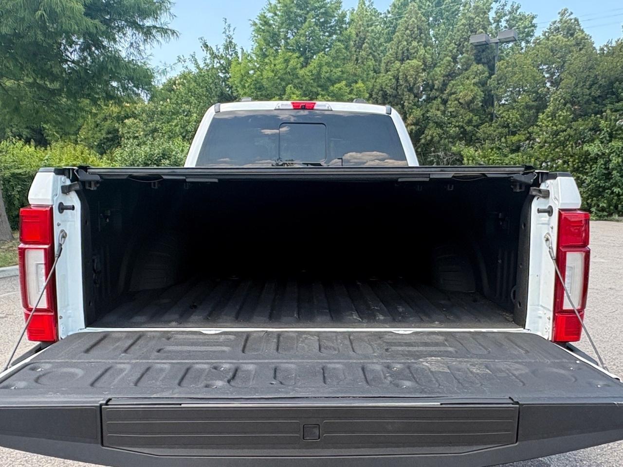 2020 Ford Super Duty F-350 SRW Platinum, POWER RUNNING BOARDS, LIFTED, PANORAMIC MOONROOF, 360 BACKUP CAMERA, HEATED & COOLING SEATS, BLIND SPOT ALERT, FORWARD COLLISION WARNING, APPLE CARPLAY/ANDROID AUTO, 5TH WHEEL/GOOSENECK TOW PACKAGE, GO BIG, GO PLATINUM! Virginia Beach VA 2020 Ford Super Duty F-350 SRW Platinum, POWER RUNNING BOARDS, LIFTED, PANORAMIC MOONROOF, 360 BACKUP CAMERA, HEATED & COOLING SEATS, BLIND SPOT ALERT, FORWARD COLLISION WARNING, APPLE CARPLAY/ANDROID AUTO, 5TH WHEEL/GOOSENECK TOW PACKAGE, GO BIG, GO PLATINUM! Virginia Beach VA