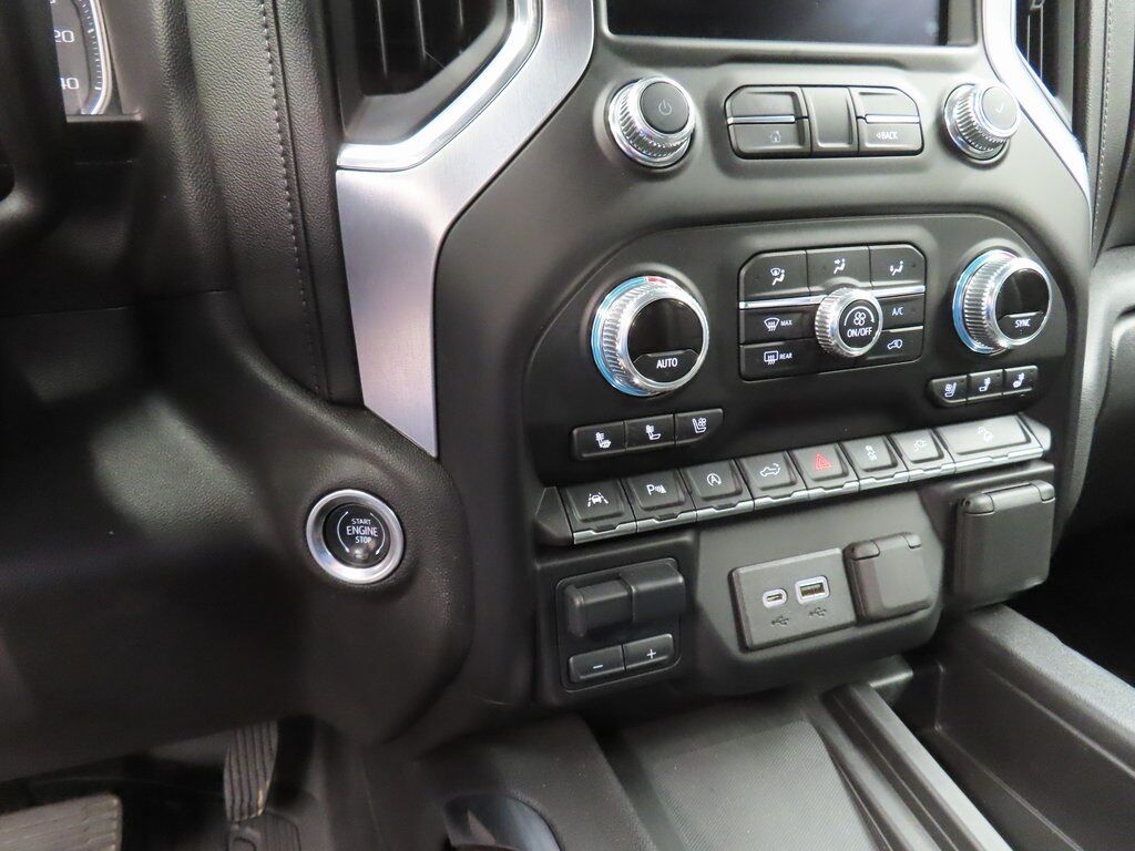 2020 GMC Sierra 1500 4x4 Crew Cab SLT Fond du Lac WI 2020 GMC Sierra 1500 4x4 Crew Cab SLT Fond du Lac WI