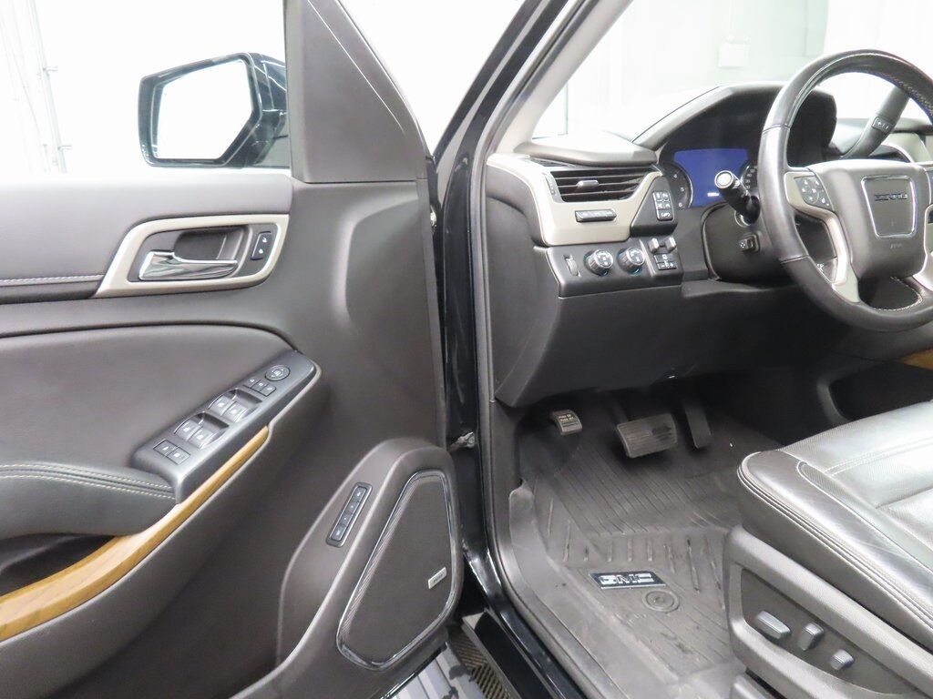 2020 GMC Yukon XL Denali 4WD Fond du Lac WI 2020 GMC Yukon XL Denali 4WD Fond du Lac WI