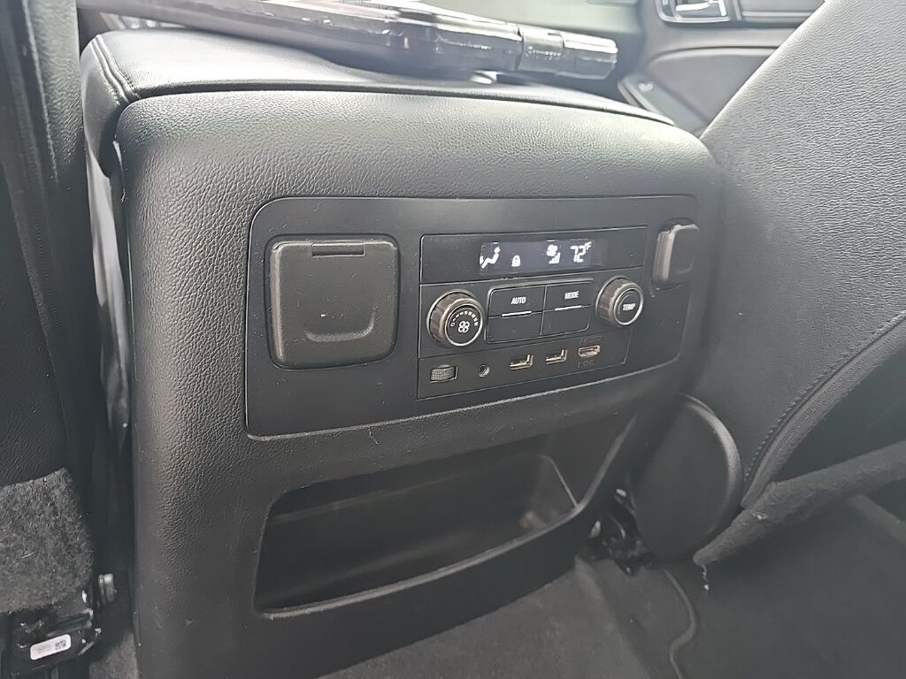 2020 GMC Yukon XL SLT 4WD Minocqua WI 2020 GMC Yukon XL SLT 4WD Minocqua WI