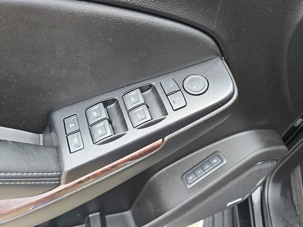 2020 GMC Yukon XL SLT 4WD Minocqua WI 2020 GMC Yukon XL SLT 4WD Minocqua WI