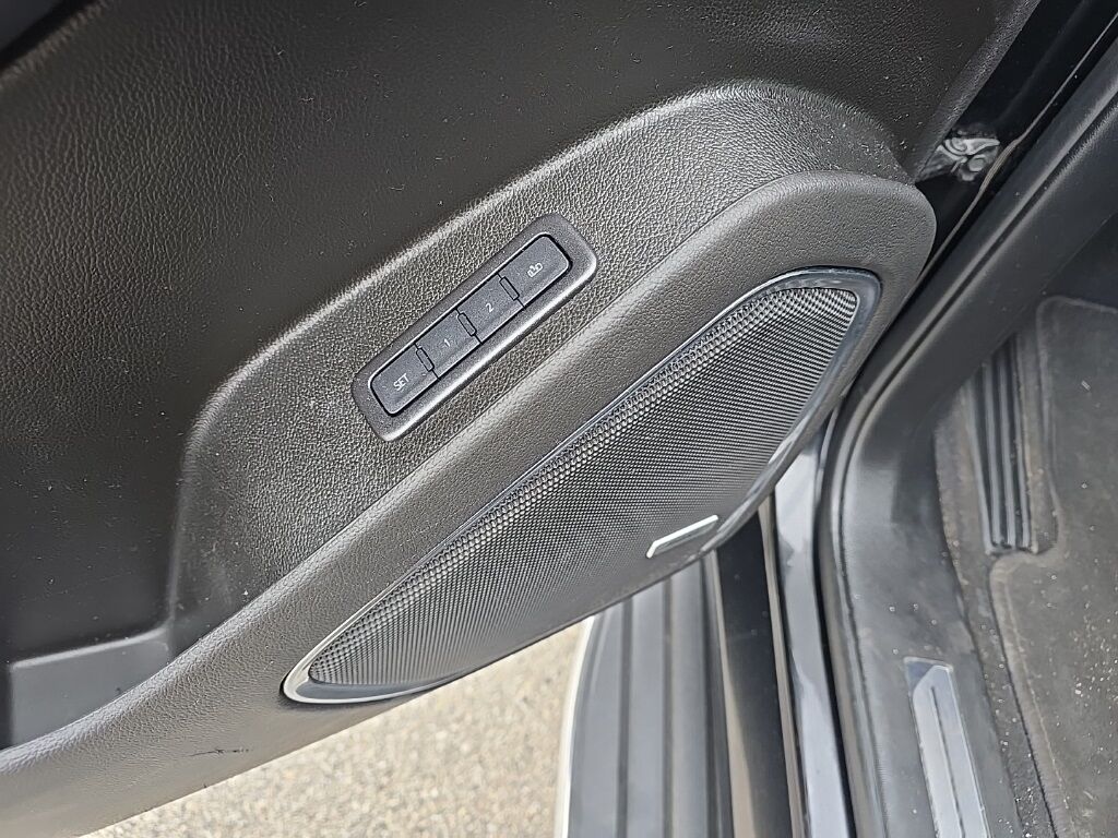 2020 GMC Yukon XL SLT 4WD Minocqua WI 2020 GMC Yukon XL SLT 4WD Minocqua WI