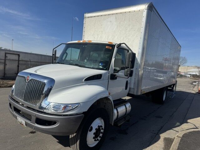 2020 International MV 26 ft Box Truck with Liftgate 2020 International MV 26 ft Box Truck with Liftgate