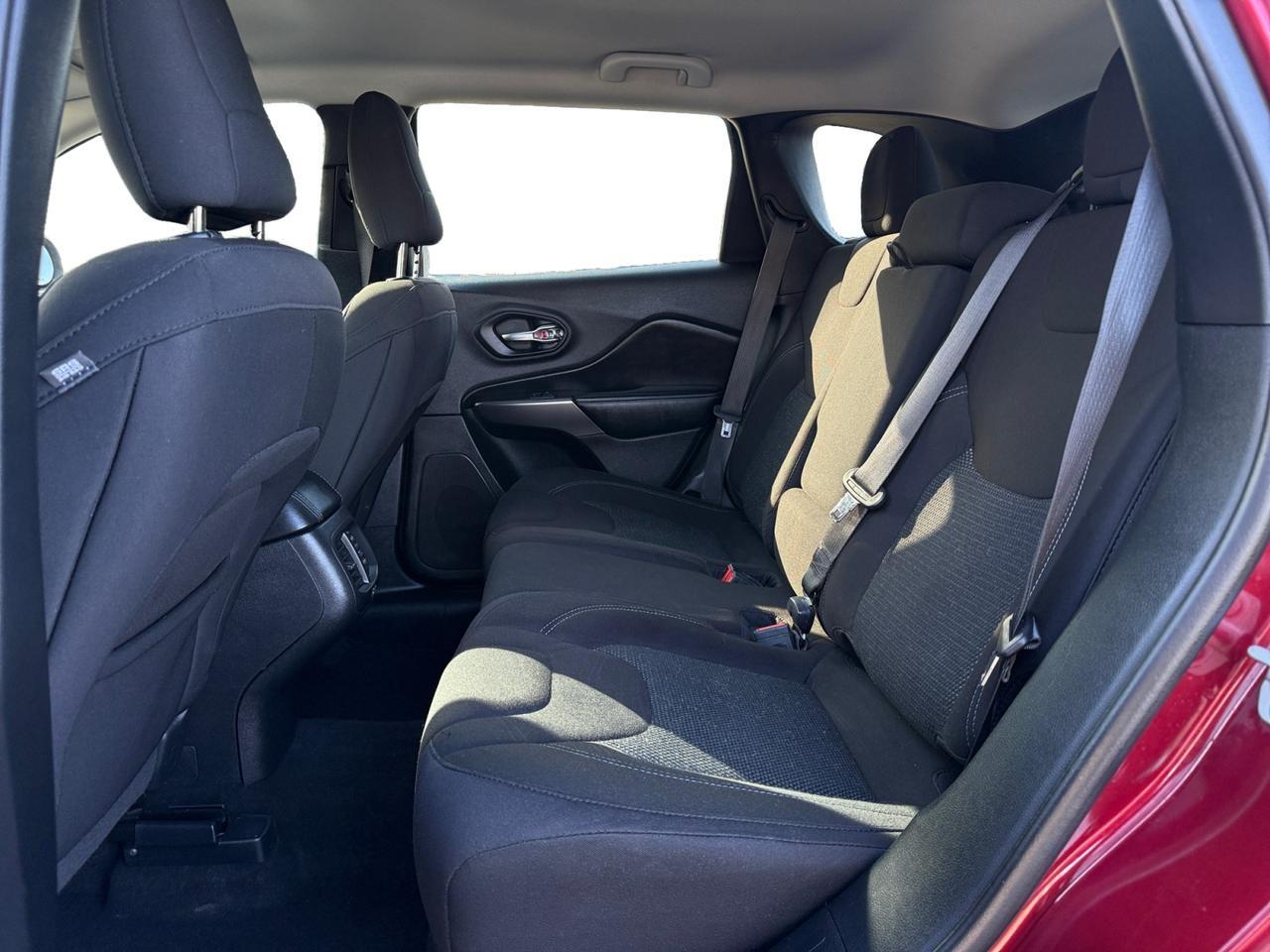 2020 JEEP CHEROKEE LATITUDE; N Kansas City MO 2020 JEEP CHEROKEE LATITUDE; N Kansas City MO
