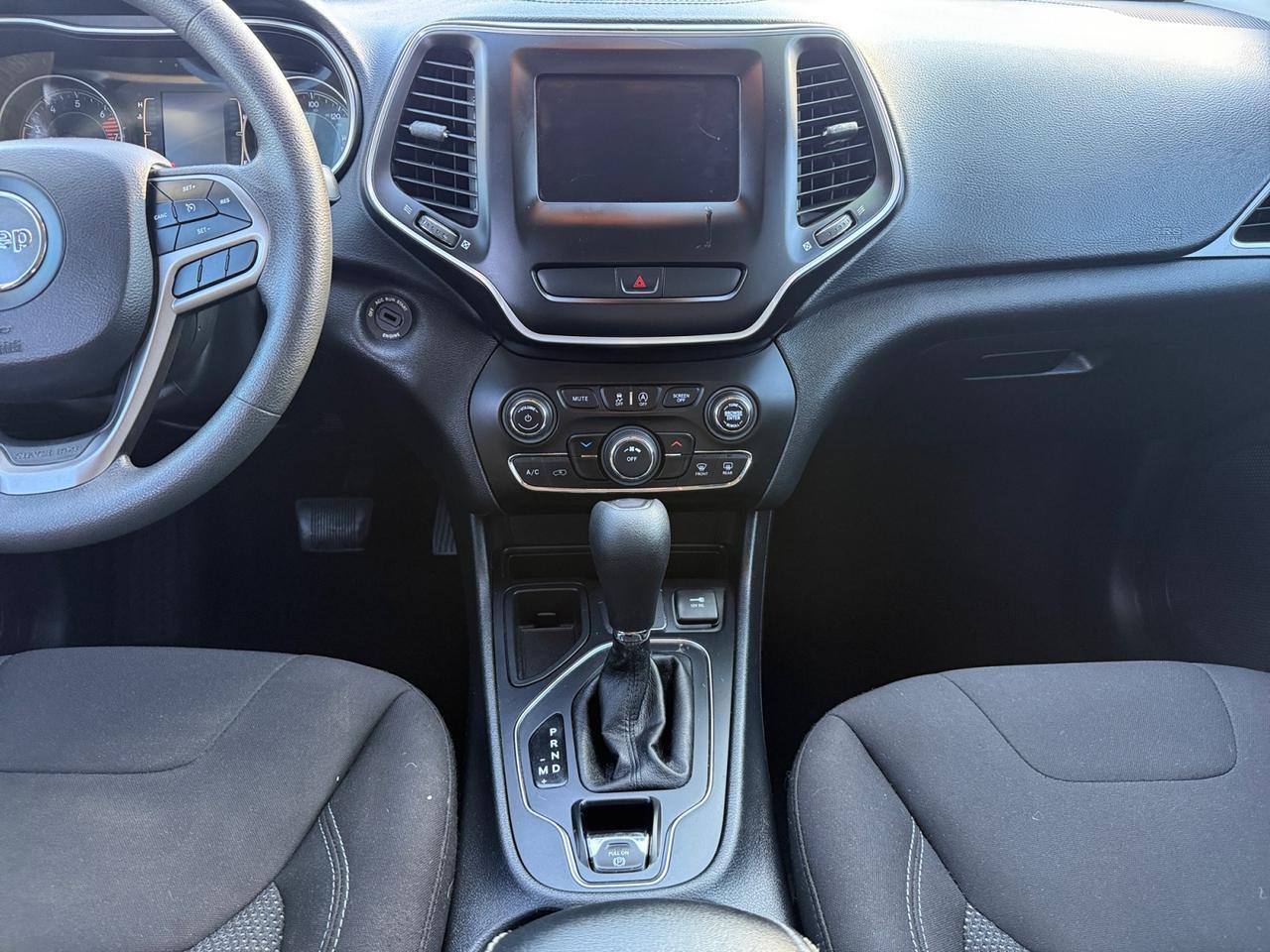 2020 JEEP CHEROKEE LATITUDE; N Kansas City MO 2020 JEEP CHEROKEE LATITUDE; N Kansas City MO