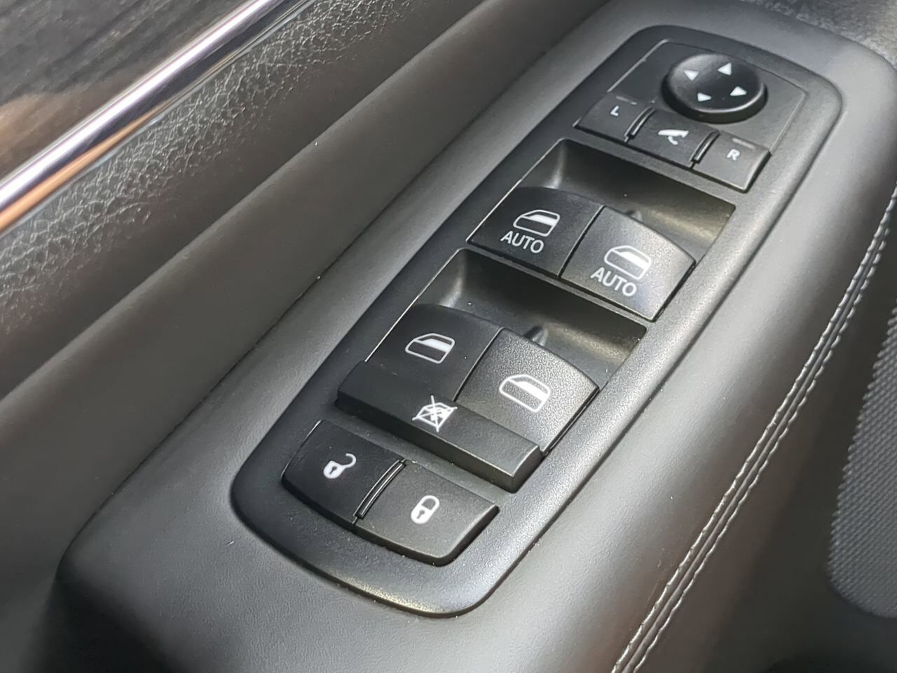 2020 Jeep Grand Cherokee Overland Appleton WI