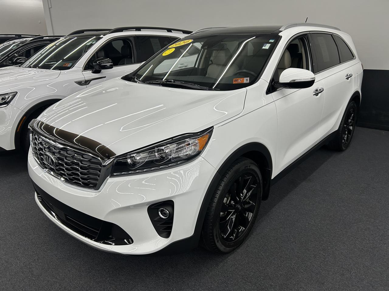 2020 Kia Sorento EX's photo