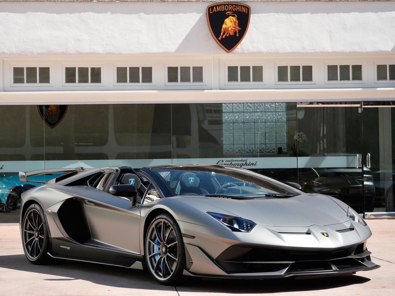 2020 Lamborghini Aventador SVJ Base Base