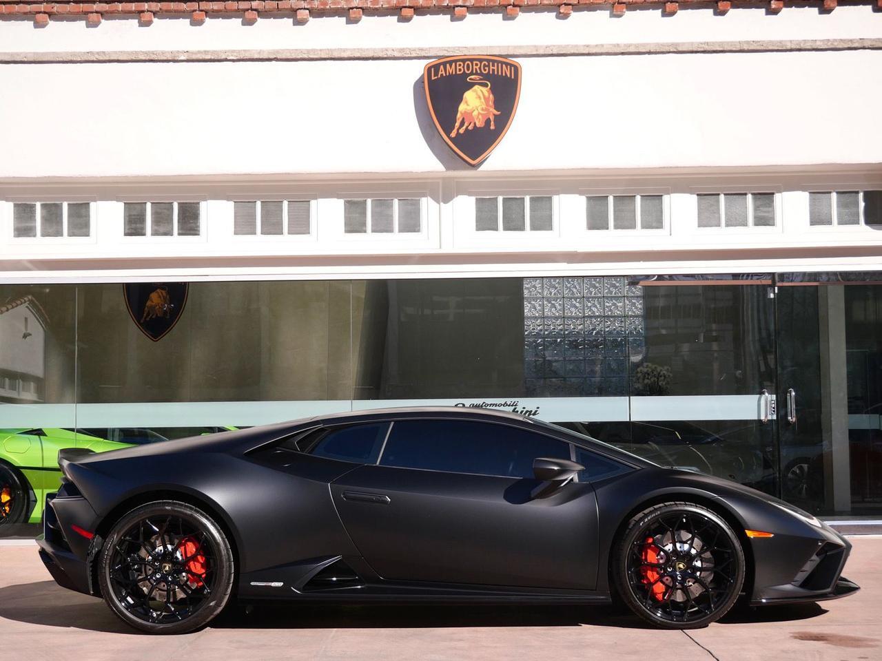 2020 Lamborghini Huracan EVO Base Base