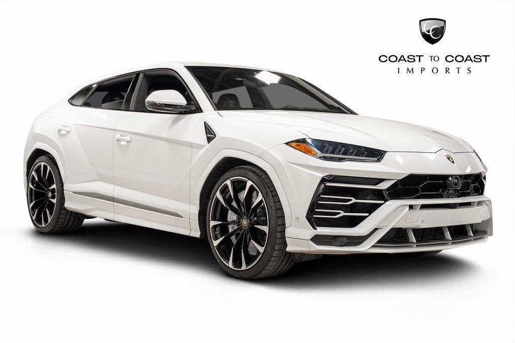 2020 Lamborghini Urus Base's photo