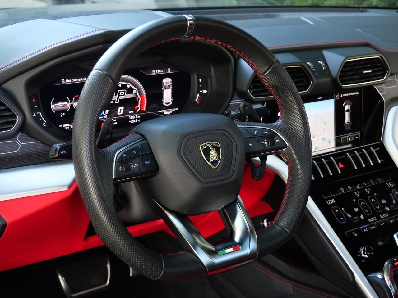 2020 Lamborghini Urus Base Base Lawrence KS