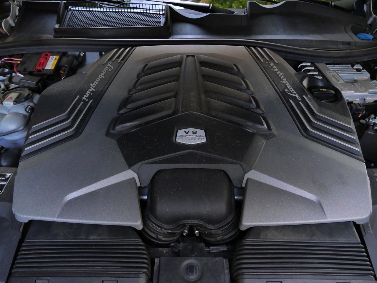 2020 Lamborghini Urus Base Base Lawrence KS