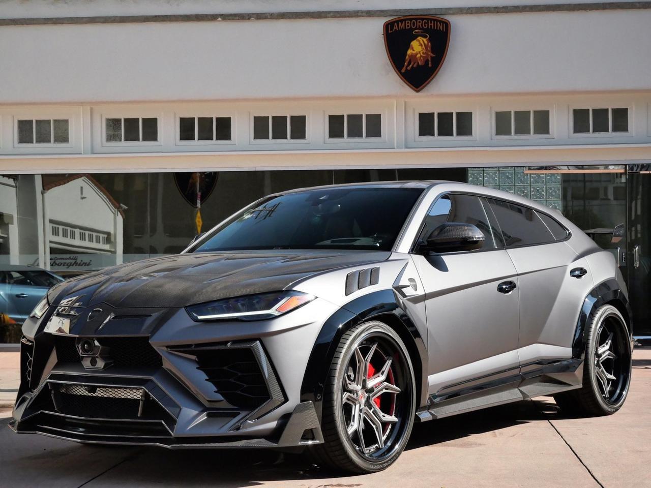 2020 Lamborghini Urus Base Base Lawrence KS