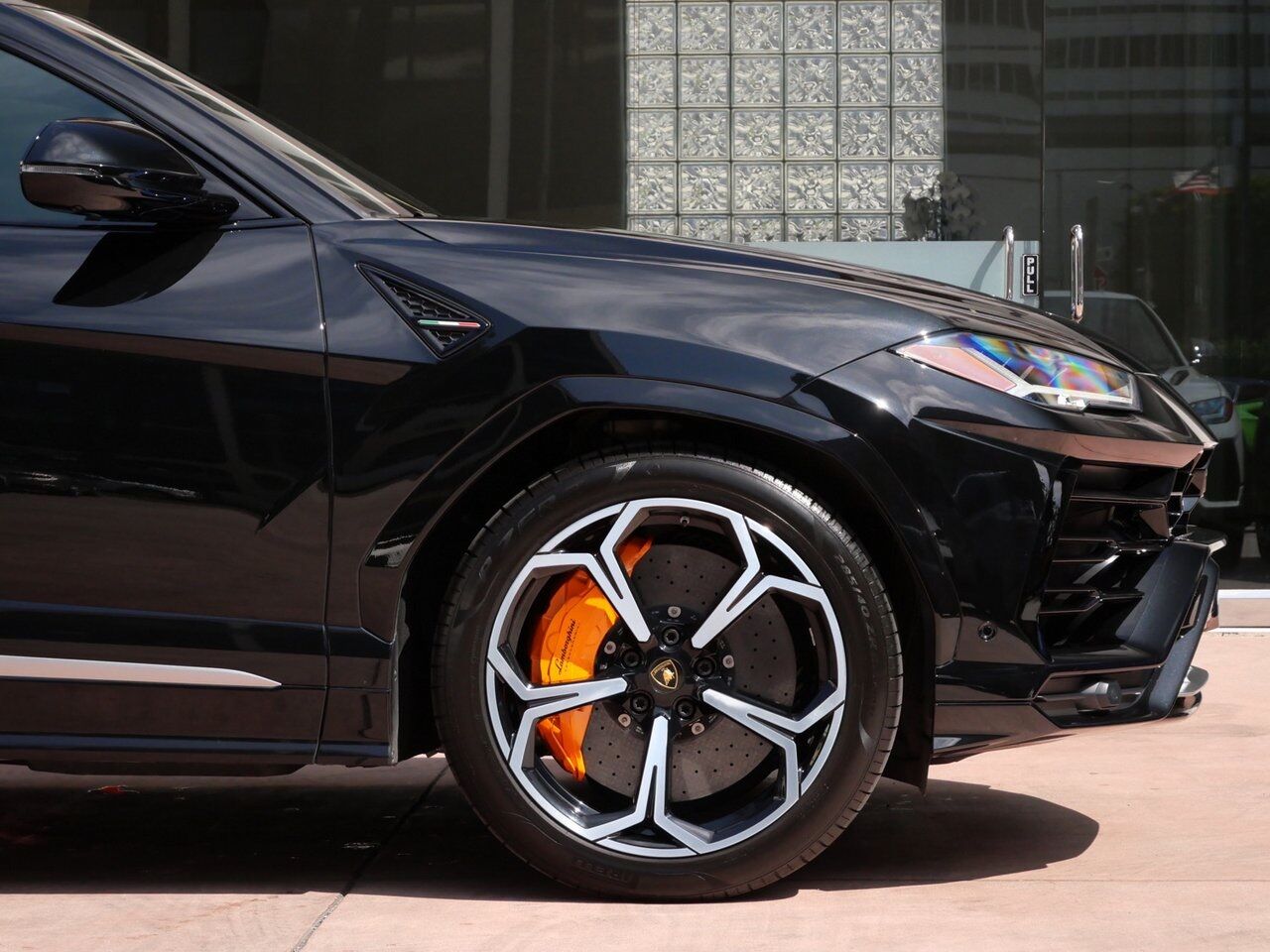 2020 Lamborghini Urus Base Base Lawrence KS