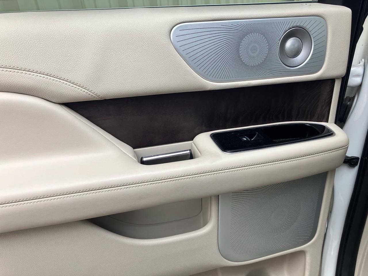 2020 Lincoln Navigator L Reserve Watertown SD 2020 Lincoln Navigator L Reserve Watertown SD