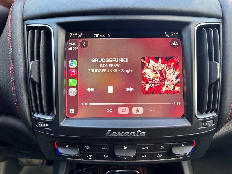 2020 Maserati Levante GranLusso AWD w/ Ermenegildo Zegna Silk Interior Appointments Arlington VA