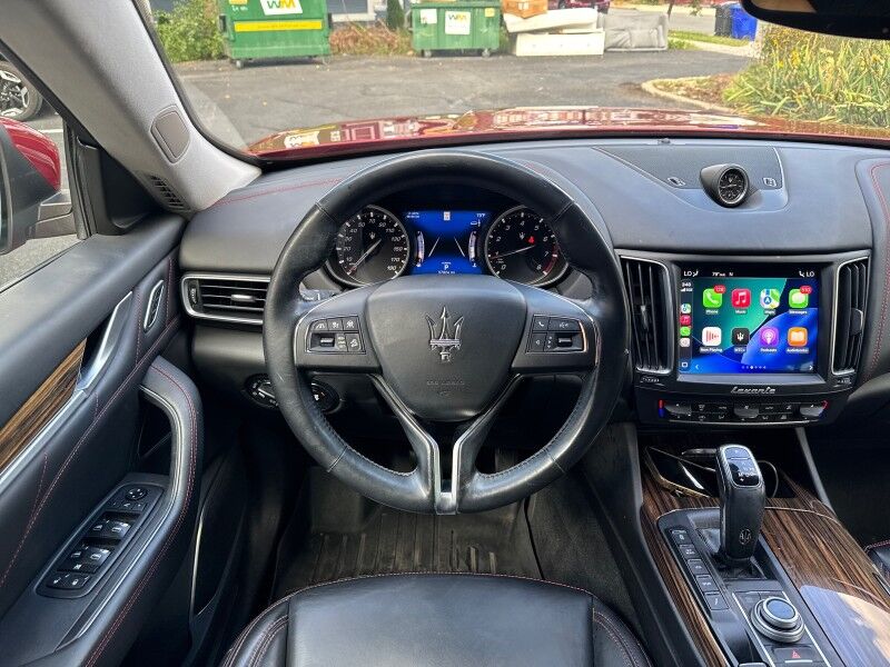 2020 Maserati Levante GranLusso AWD w/ Ermenegildo Zegna Silk Interior Appointments Arlington VA