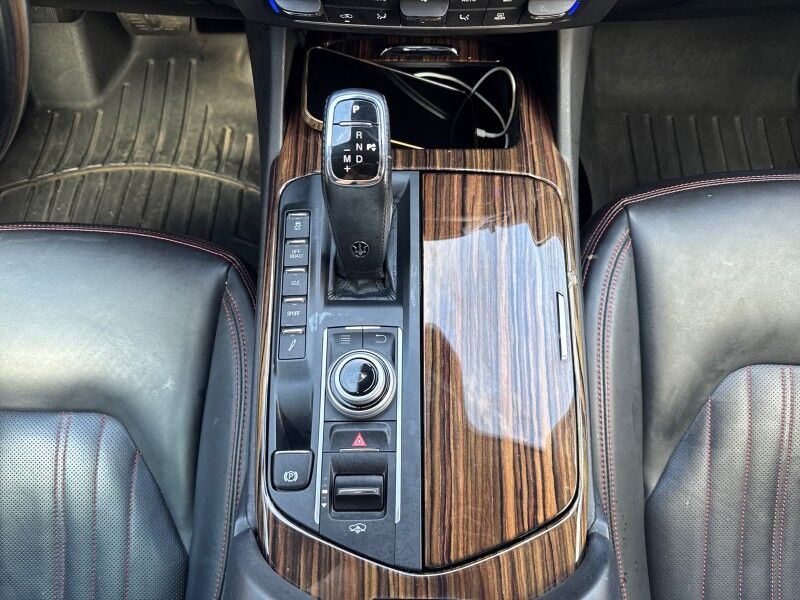 2020 Maserati Levante GranLusso AWD w/ Ermenegildo Zegna Silk Interior Appointments Arlington VA