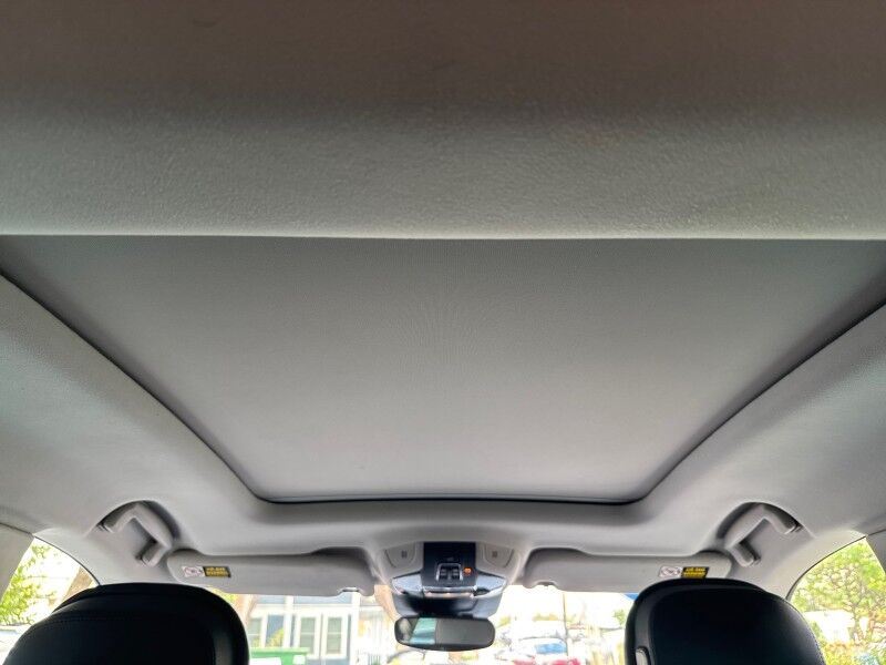 2020 Maserati Levante GranLusso AWD w/ Ermenegildo Zegna Silk Interior Appointments Arlington VA