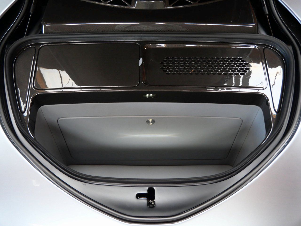 2020 McLaren Speedtail Lawrence KS