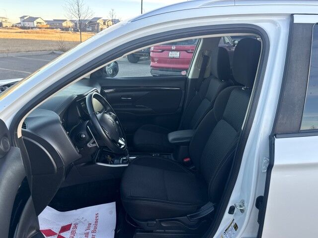 2020 Mitsubishi Outlander SEL Grande Prairie AB 2020 Mitsubishi Outlander SEL Grande Prairie AB