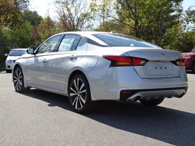 2020 Nissan Altima 2.5 Platinum Oshkosh WI