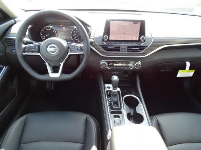 2020 Nissan Altima 2.5 Platinum Oshkosh WI