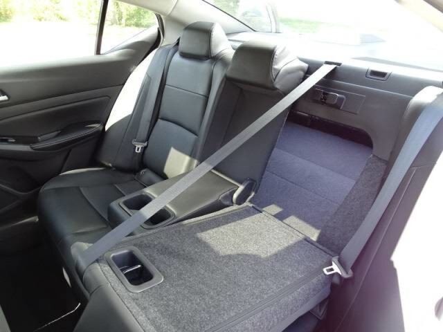 2020 Nissan Altima 2.5 Platinum Oshkosh WI