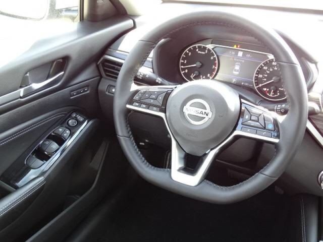 2020 Nissan Altima 2.5 Platinum Oshkosh WI