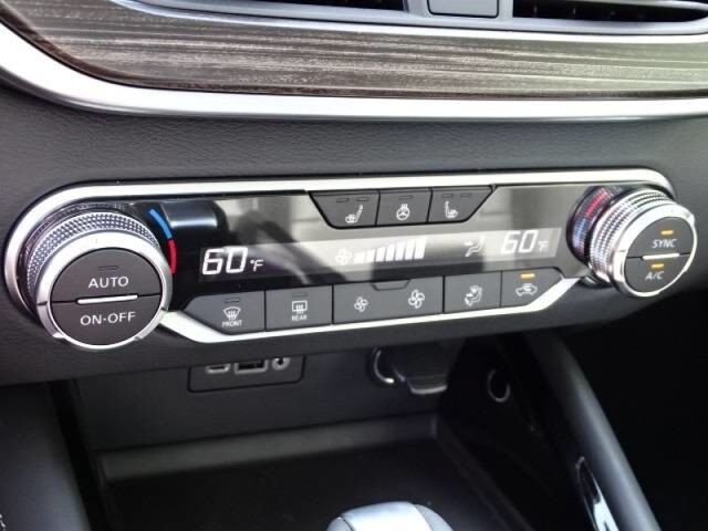 2020 Nissan Altima 2.5 Platinum Oshkosh WI