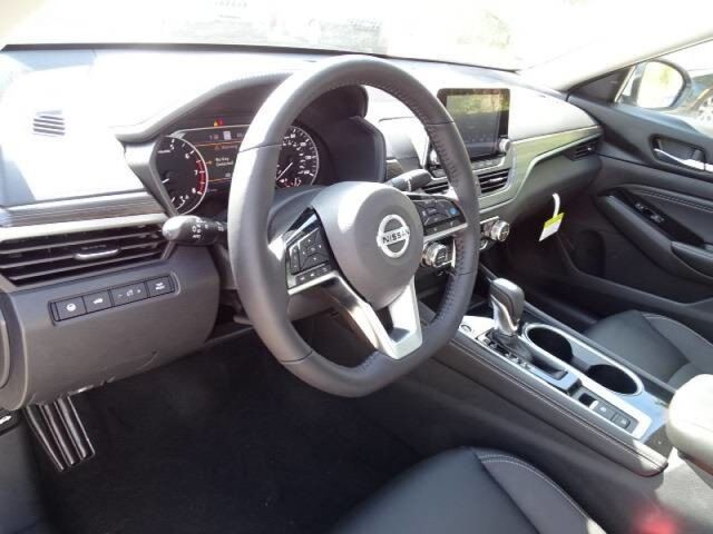 2020 Nissan Altima 2.5 Platinum Oshkosh WI