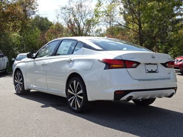 2020 Nissan Altima 2.5 Platinum Oshkosh WI