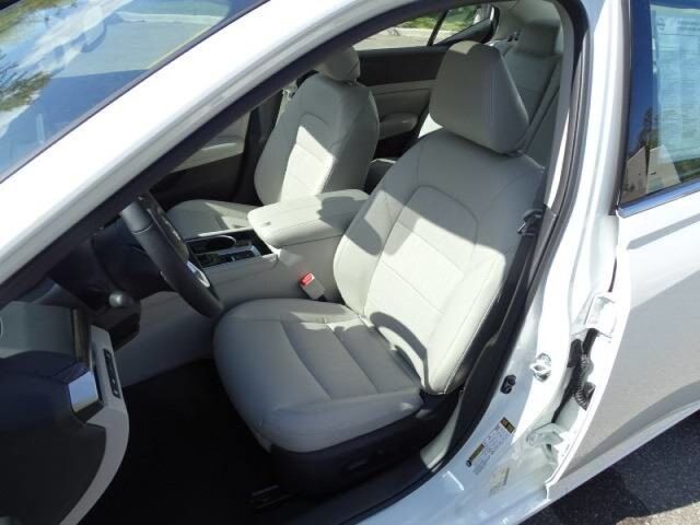 2020 Nissan Altima 2.5 Platinum Oshkosh WI